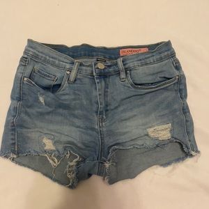 Girls light wash jean shorts